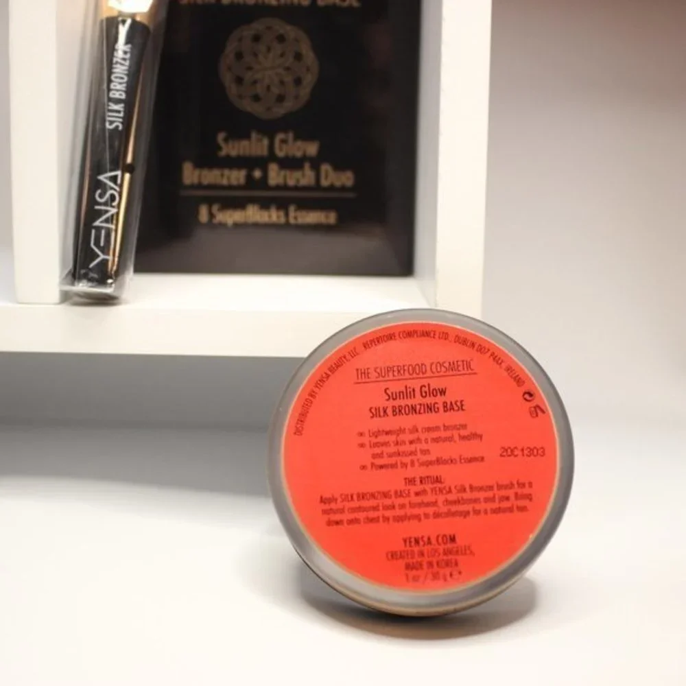 Yensa Silk Bronzing Base Sunlit Glow